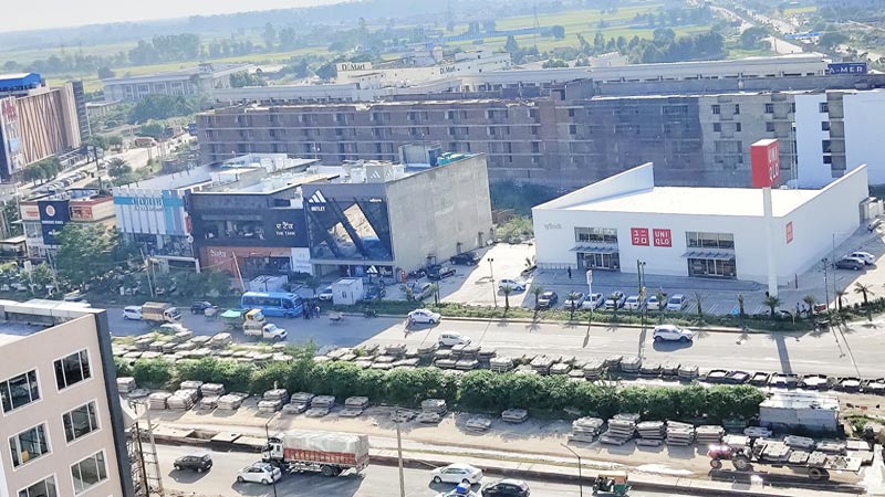 Zirakpur Dhillon Complex